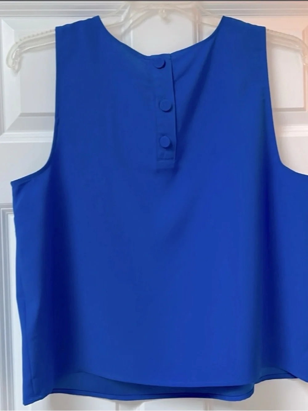 J. CREW Sleeveless NWT Button-back shell royal blue size L